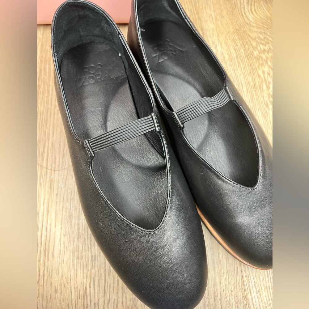 New - For Zora Shoes size 8